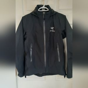 Arc'teryx lightweight gore-tex hiking shell